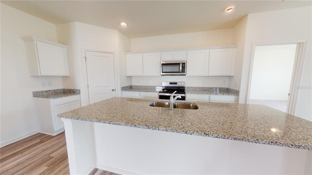 8423 MARGO ANN STREET, BROOKSVILLE, FL 34613 photo 3