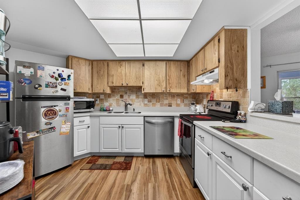 413 LAKE POINT COURT Unit 4-B, SUN CITY CENTER, FL 33573 photo 5