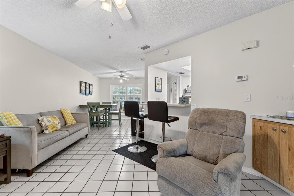 413 LAKE POINT COURT Unit 4-B, SUN CITY CENTER, FL 33573 photo 4