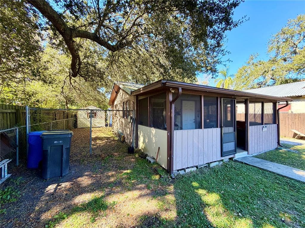 2318 HIBISCUS AVENUE, SEFFNER, FL 33584 photo 2