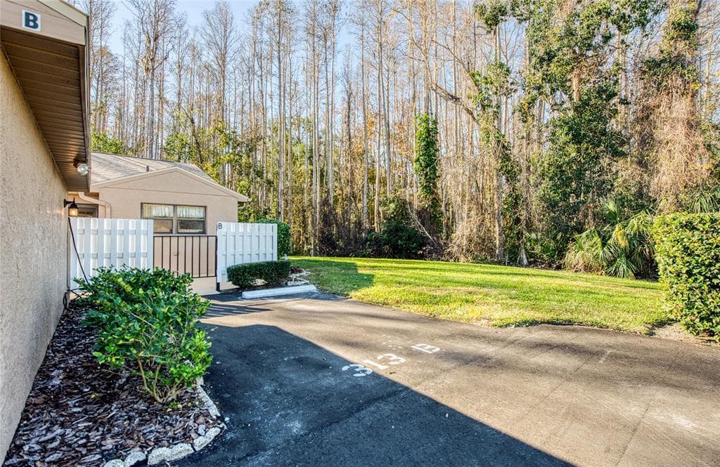 3180 CHARTER CLUB DRIVE Unit B, TARPON SPRINGS, FL 34688 photo 2