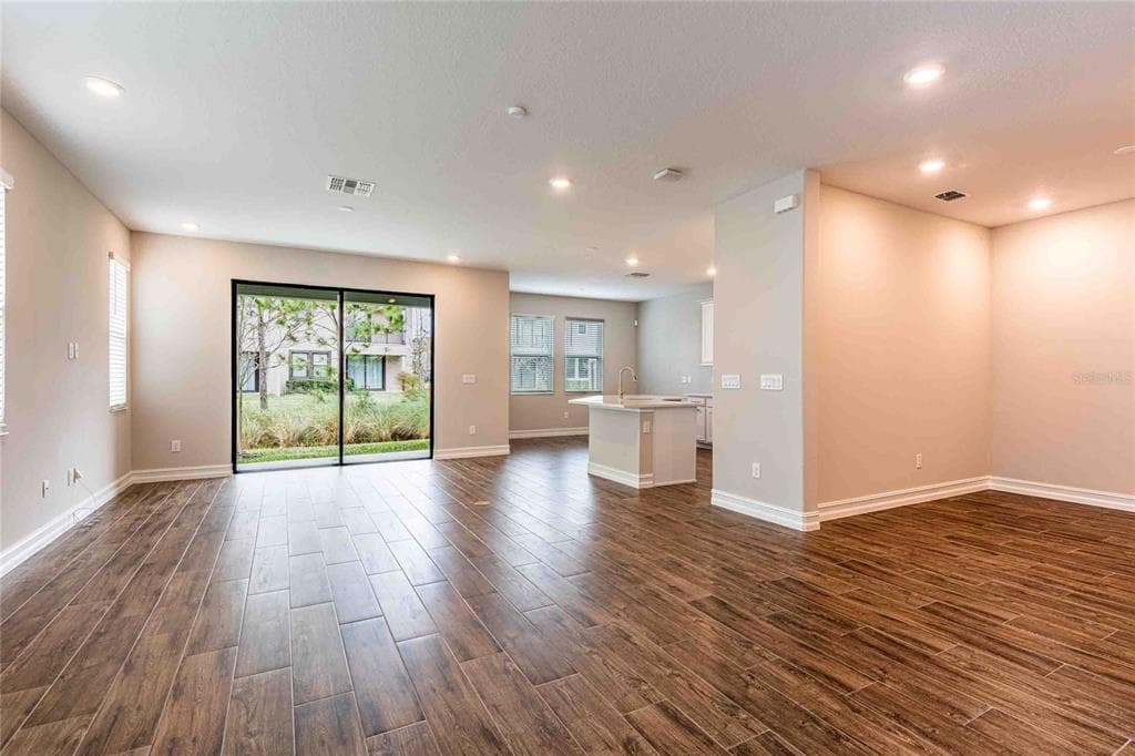 4655 ALMADA Lane, WESLEY CHAPEL, FL 33543 photo 4