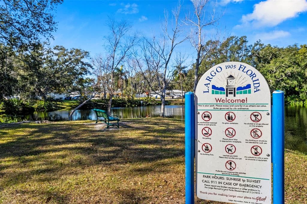 546 FOREST PARKWAY, LARGO, FL 33771 photo 3