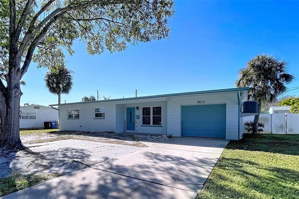 8822 BAY STREET, Street PETERSBURG, FL 33702