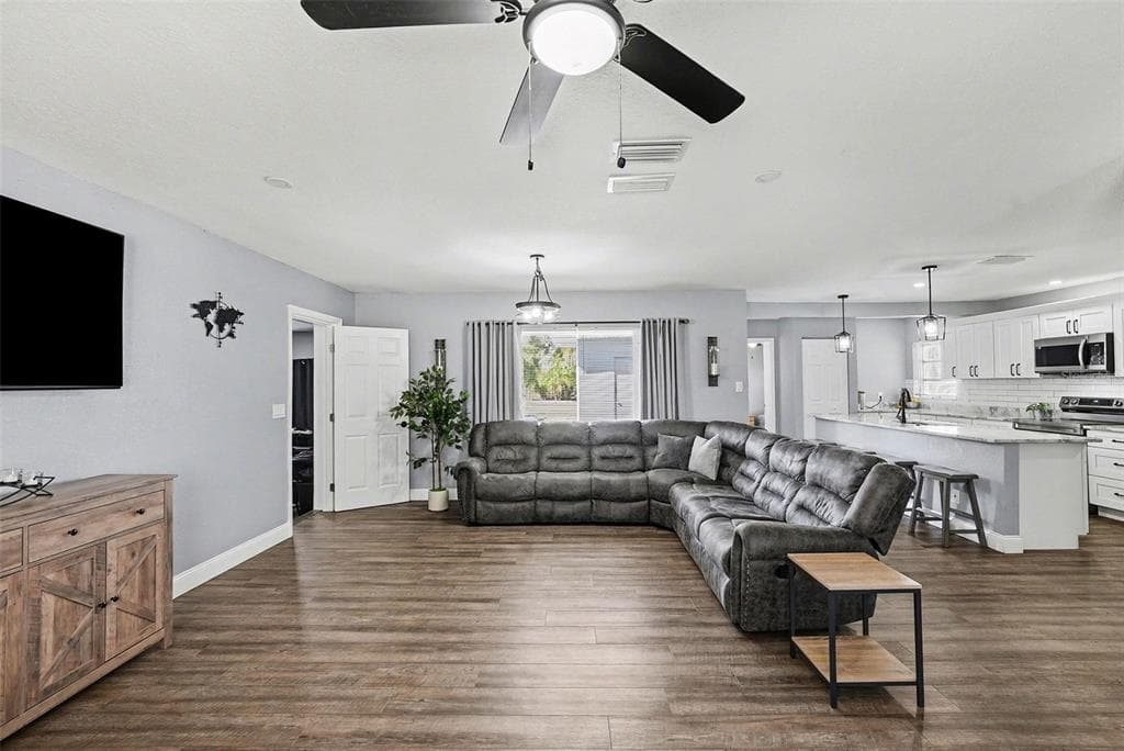 307 CAMPUS DRIVE, RUSKIN, FL 33570 photo 3