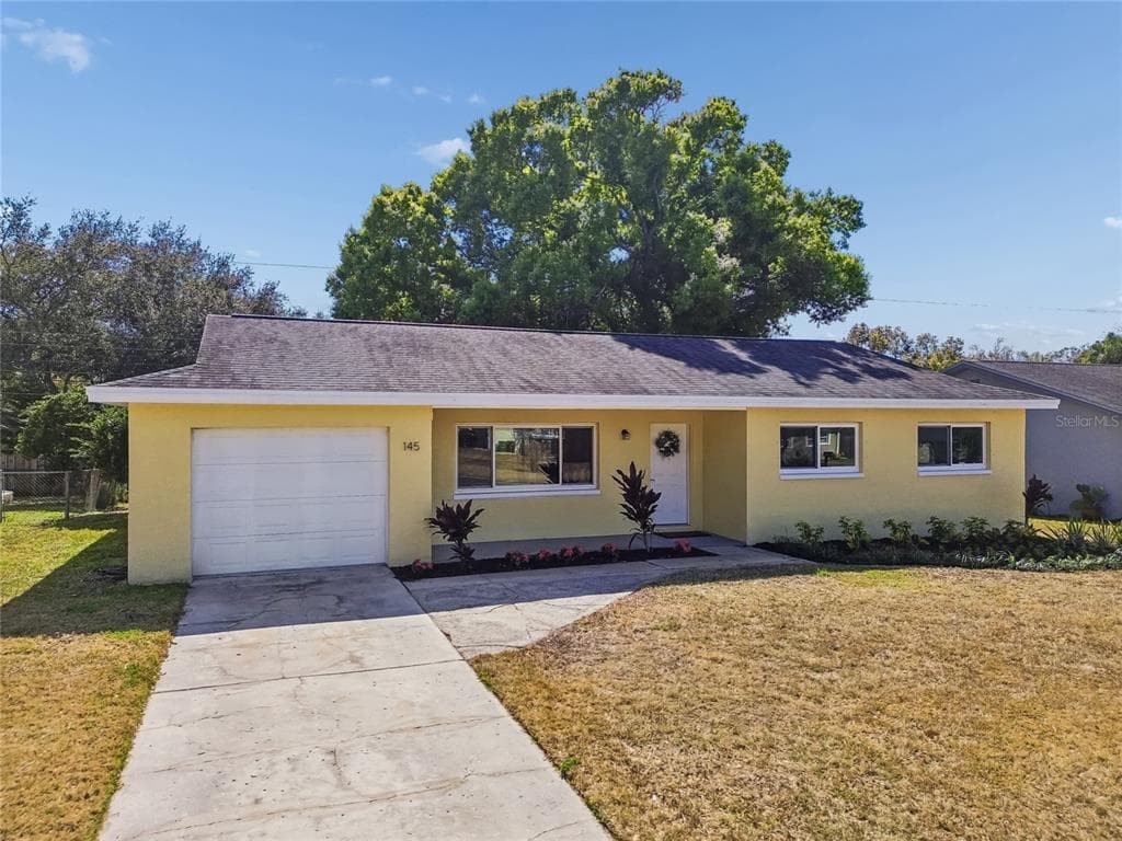 145 AVON Drive, SAFETY HARBOR, FL 34695 photo 2