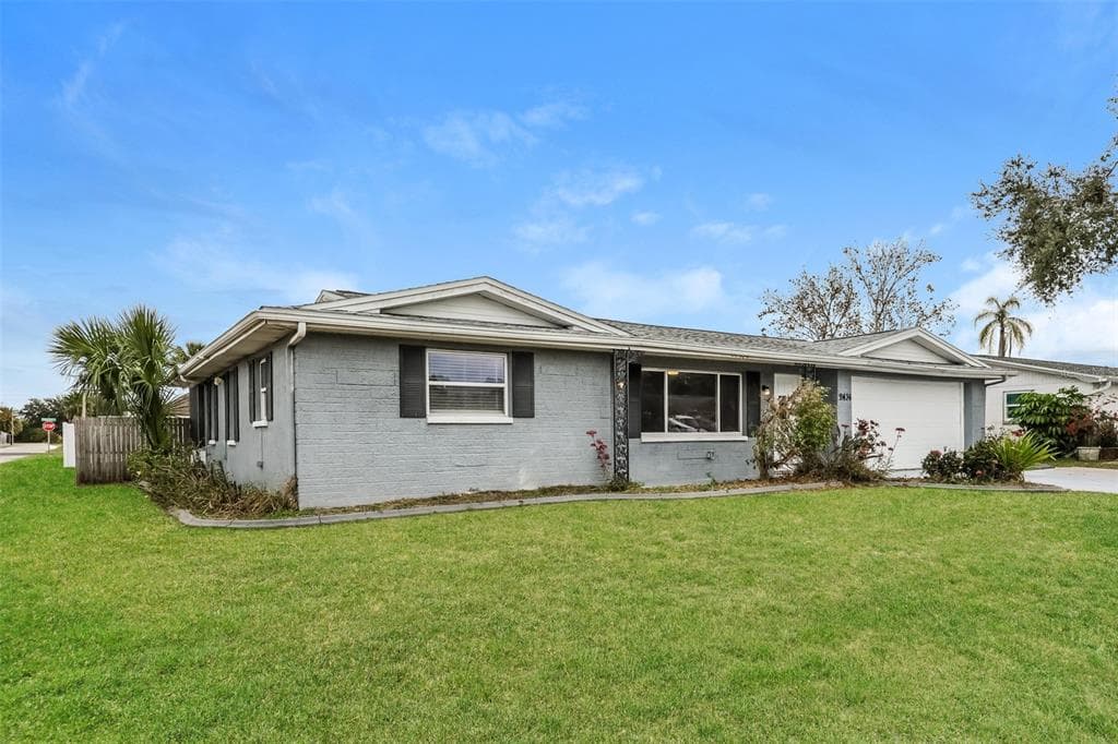 9436 LEGEND LANE, PORT RICHEY, FL 34668 photo 2