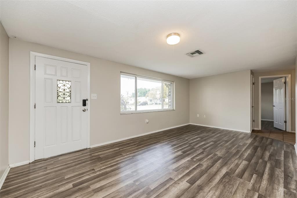 9436 LEGEND LANE, PORT RICHEY, FL 34668 photo 4