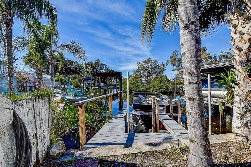 505 RIVERVIEW LANE, TARPON SPRINGS, FL 34689 photo 4