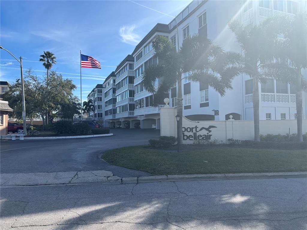 139 BLUFF VIEW DRIVE, Unit# 204, BELLEAIR BLUFFS, FL, 33770