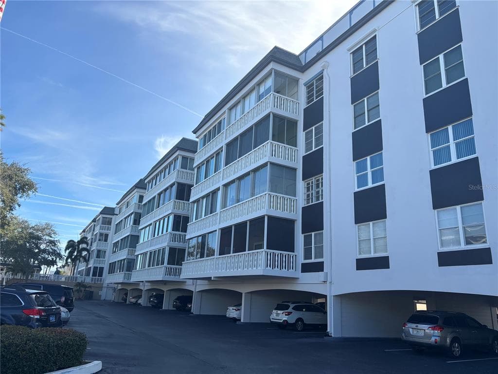 139 BLUFF VIEW DRIVE, Unit# 204, BELLEAIR BLUFFS, FL, 33770 photo 4