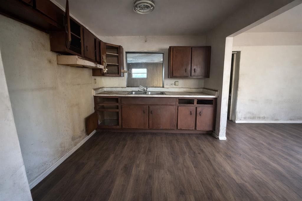 10005 29TH STREET, TAMPA, FL, 33612 photo 2