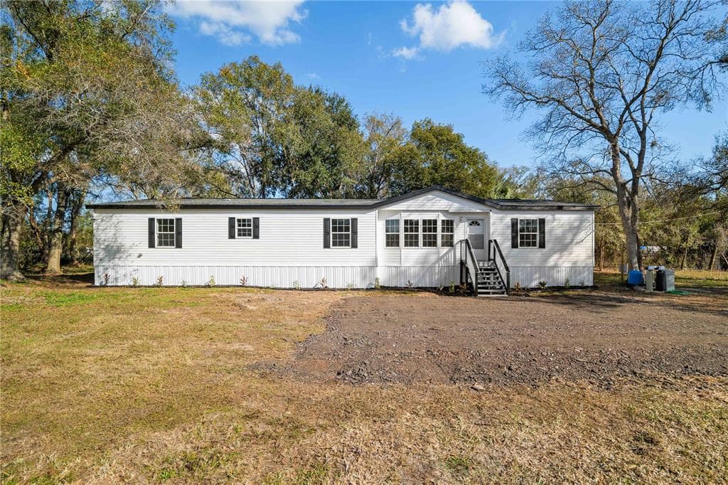 8019 MEADOWVIEW Circle, TAMPA, FL 33625 photo 2