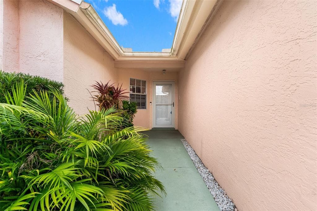 13504 FAWN RIDGE BOULEVARD, TAMPA, FL 33626 photo 5