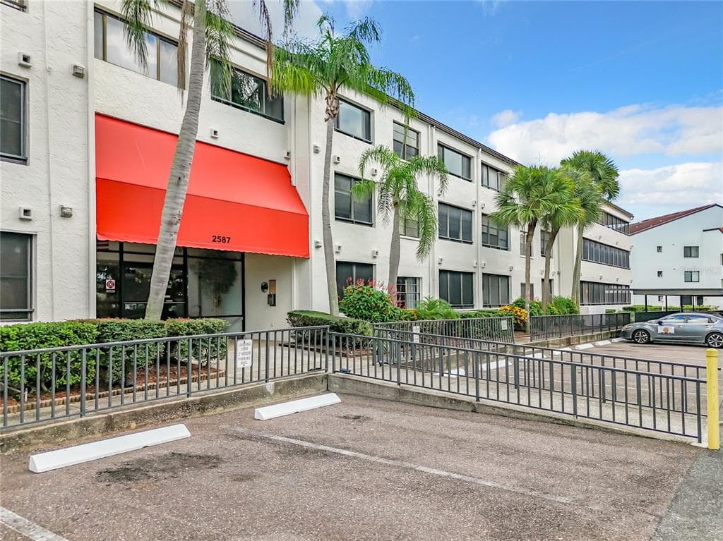 2587 COUNTRYSIDE Boulevard Unit 6111, CLEARWATER, FL 33761 photo 4