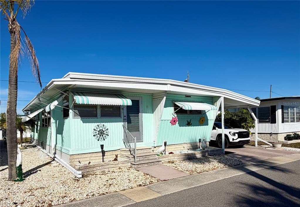 34483 CACTUS Drive, PINELLAS PARK, FL 33781 photo 2