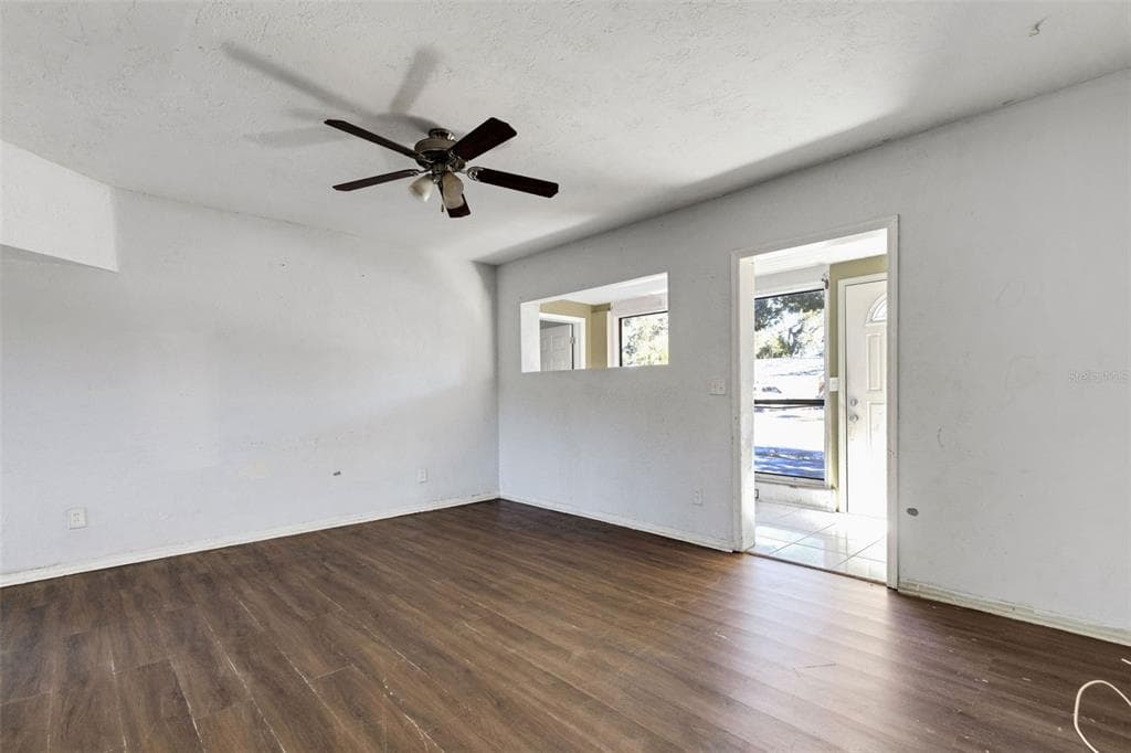 4560 68TH STREET, Street PETERSBURG, FL 33709 photo 4