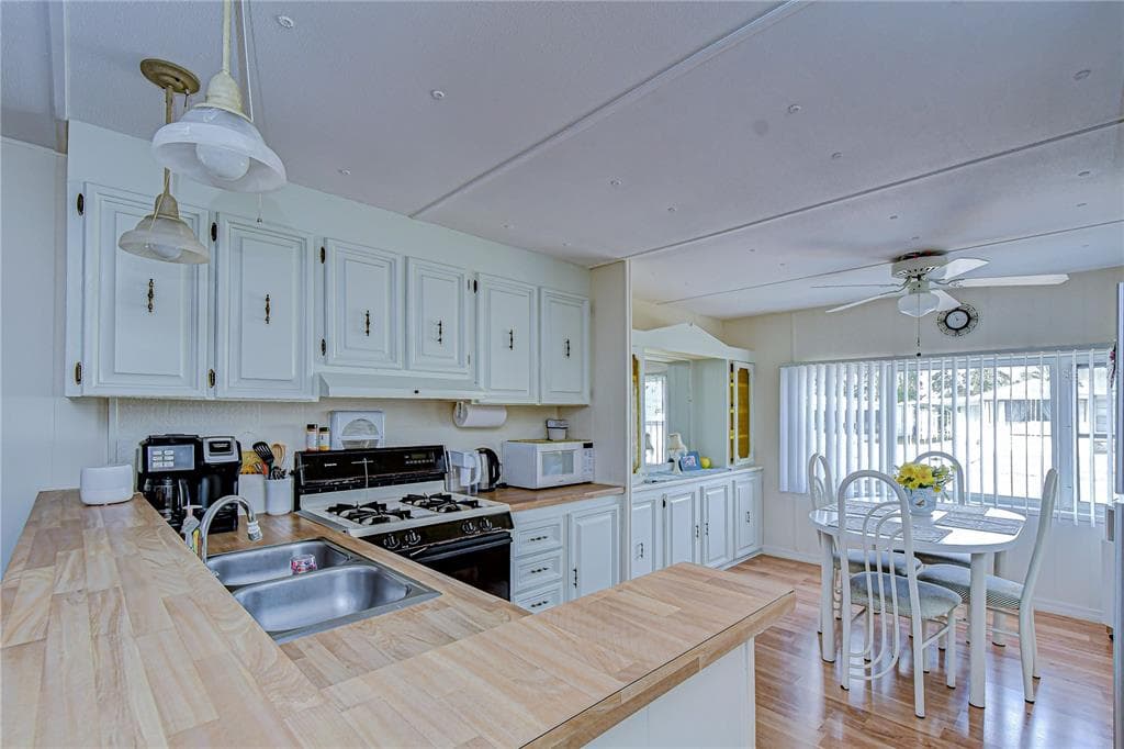 39612 STERLING DRIVE, ZEPHYRHILLS, FL 33542 photo 4