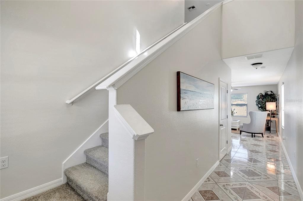 359 CASCADE BEND DRIVE, RUSKIN, FL 33570 photo 2