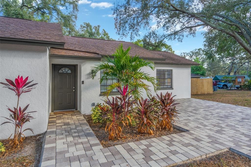 9401 WILLOW AVENUE, TAMPA, FL 33612 photo 4