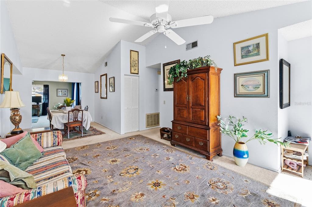 7401 121ST Terrace, LARGO, FL 33773 photo 4