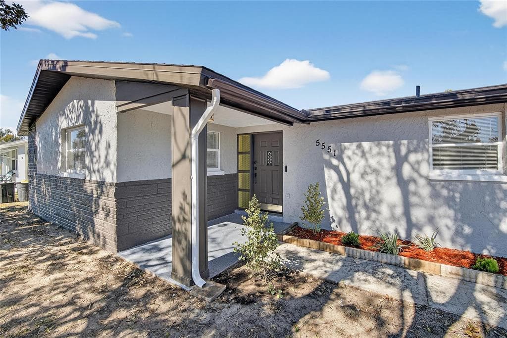 5551 MOSAIC DRIVE, HOLIDAY, FL 34690 photo 2