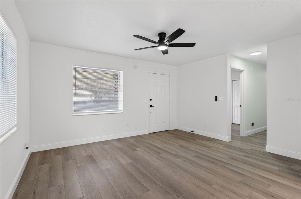 5319 MARTIN LANE, TAMPA, FL 33617 photo 5