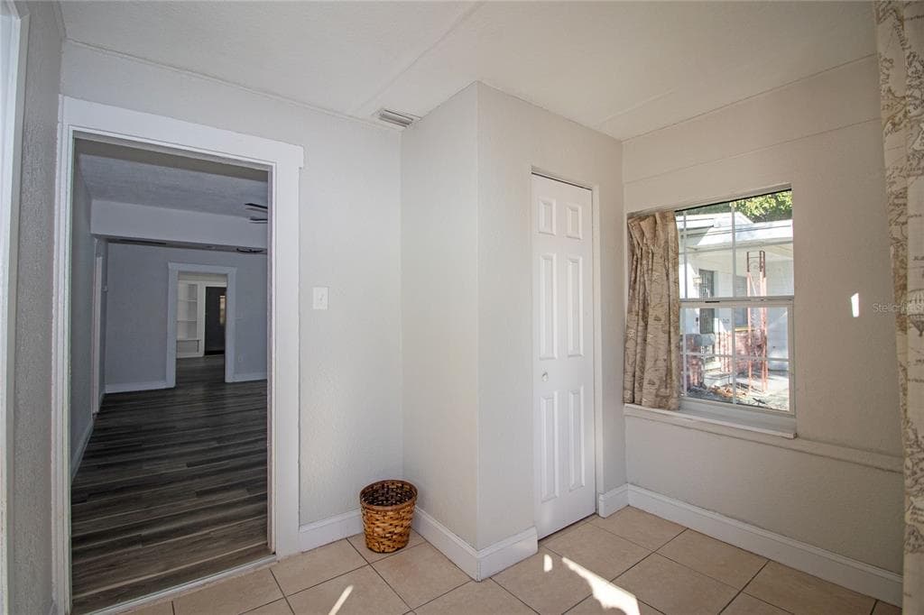 2425 AUBURN STREET, ST PETERSBURG, FL, 33712 photo 3