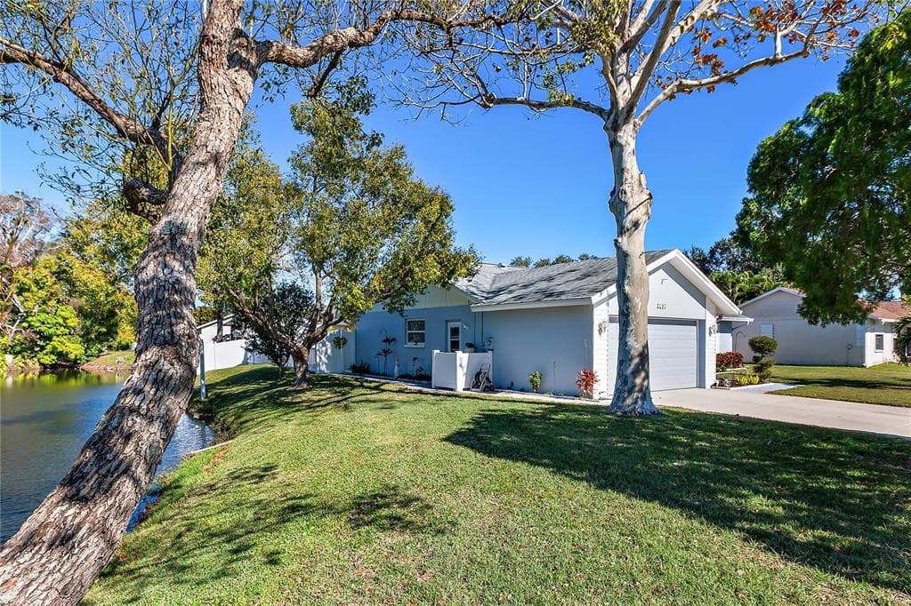 8297 100TH AVENUE, SEMINOLE, FL 33777 photo 3