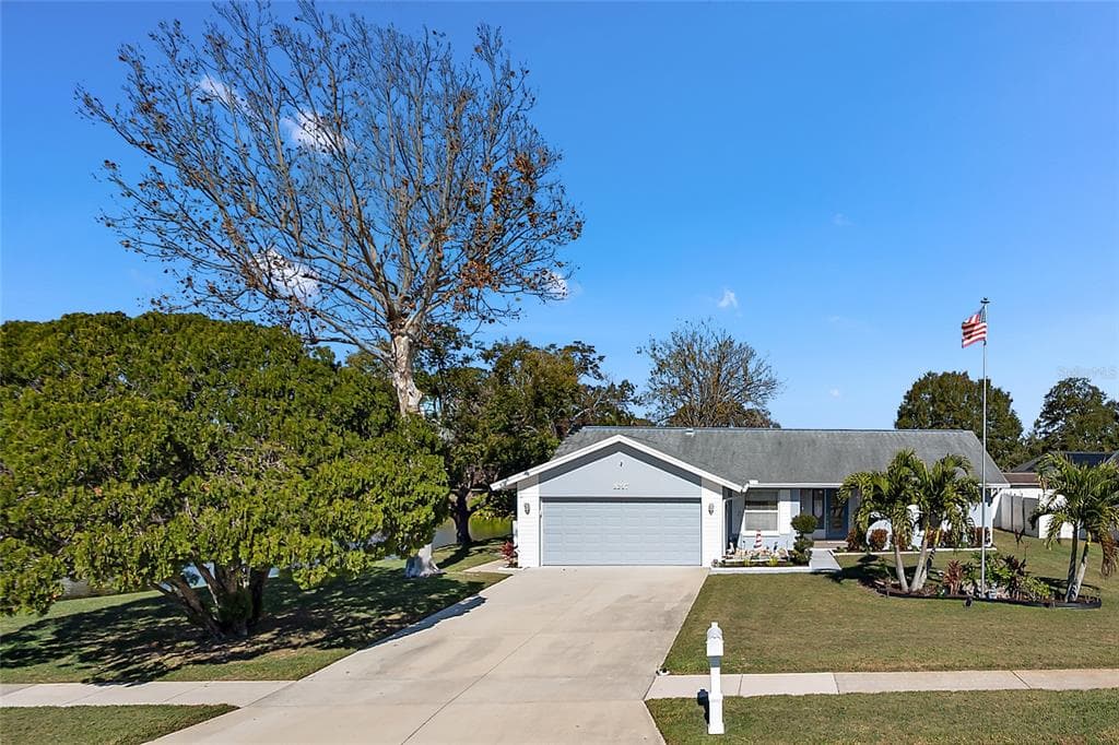 8297 100TH AVENUE, SEMINOLE, FL 33777