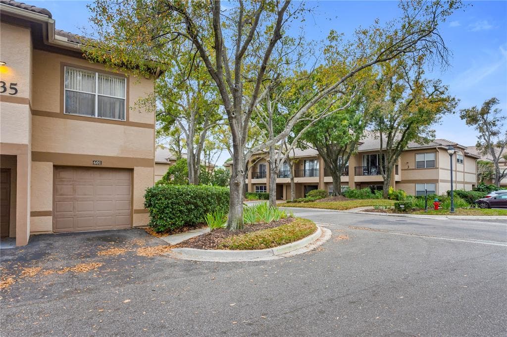 601 ARBOR LAKE LANE Unit 601, TAMPA, FL 33602