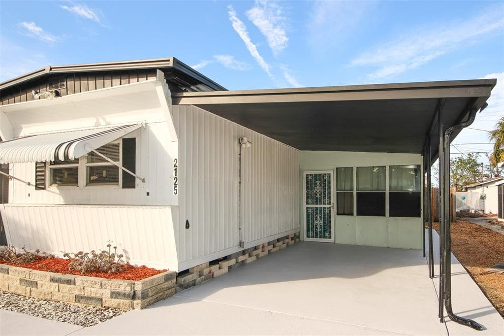 2125 KEPNER Drive, HOLIDAY, FL 34691 photo 2