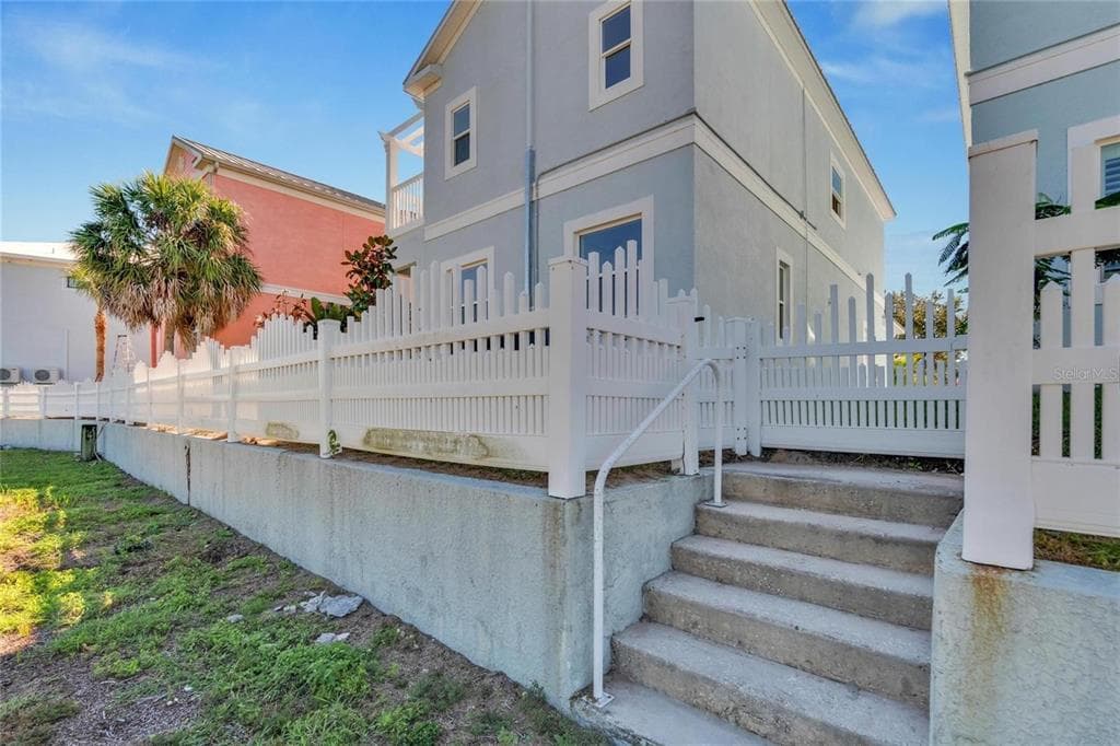 6516 SIMONE SHORES Circle, APOLLO BEACH, FL 33572 photo 4