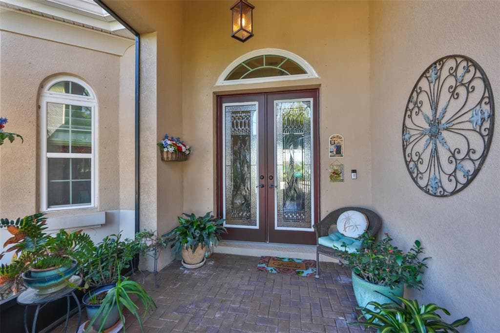 328 NOBLE FAIRE DRIVE, SUN CITY CENTER, FL 33573 photo 4