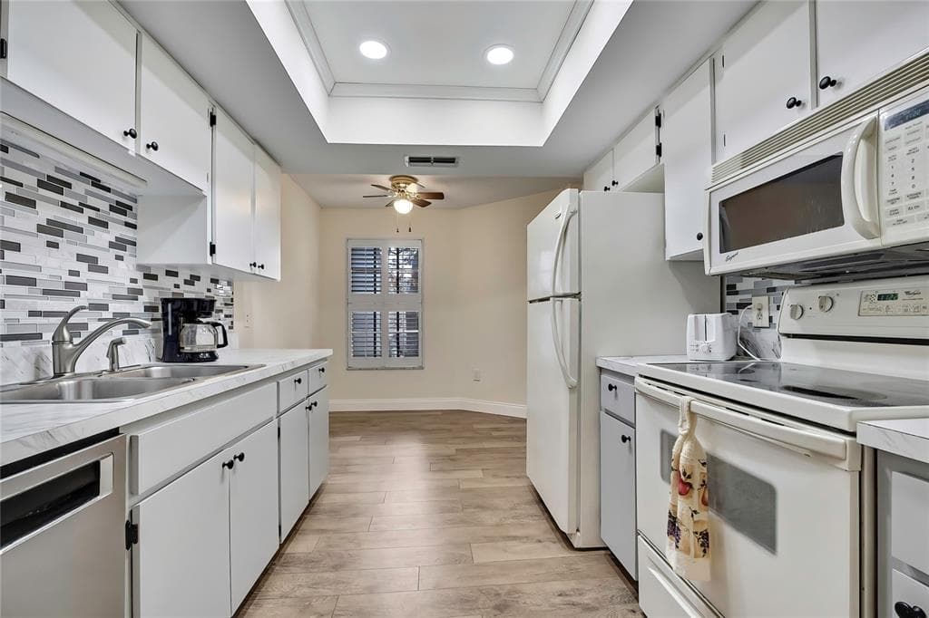 6365 NATURE PRESERVE LANE, SPRING HILL, FL 34606 photo 2