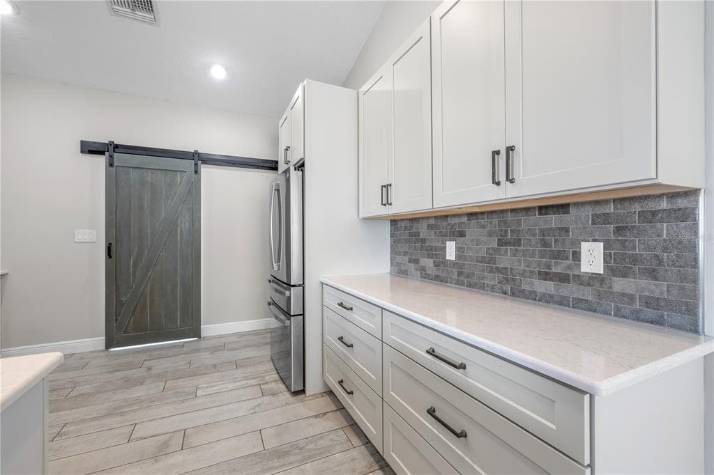 2709 BUTTERFLY LANDING Drive, LAND O LAKES, FL 34638 photo 3