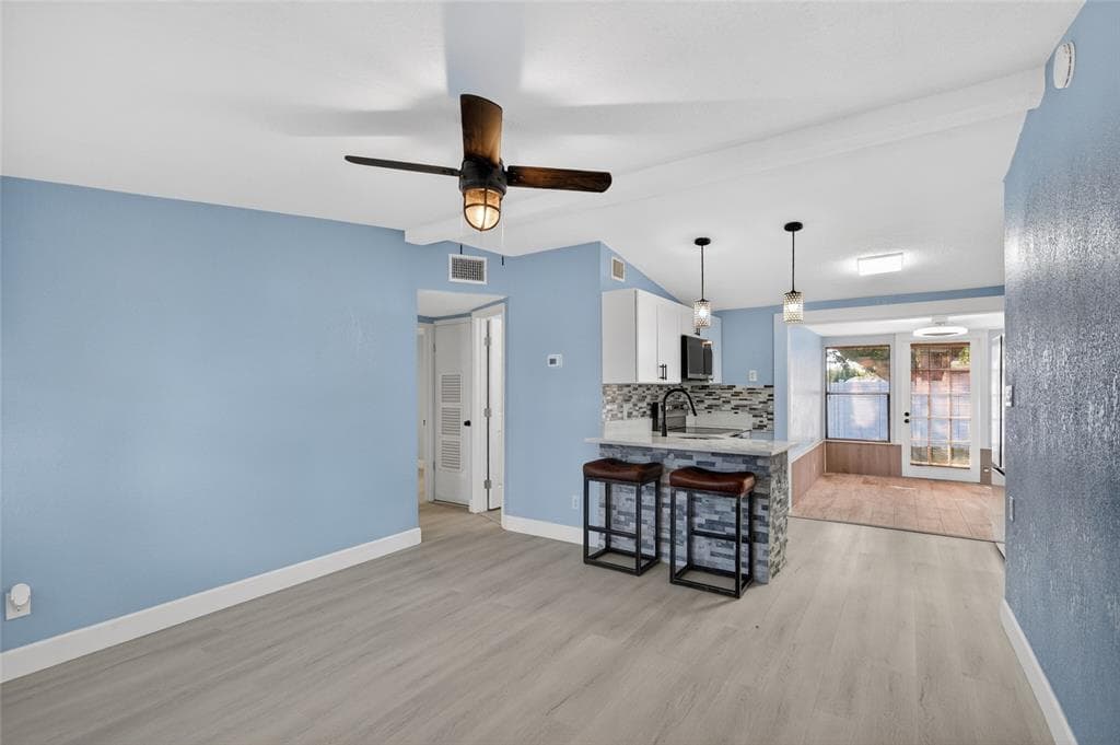 10578 117TH DRIVE, LARGO, FL 33773 photo 5