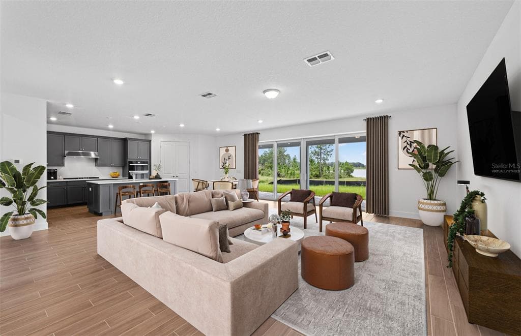 37864 GUNNISON DRIVE, ZEPHYRHILLS, FL 33540 photo 2