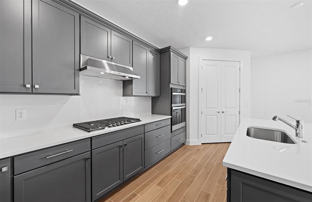 37864 GUNNISON DRIVE, ZEPHYRHILLS, FL 33540 photo 5