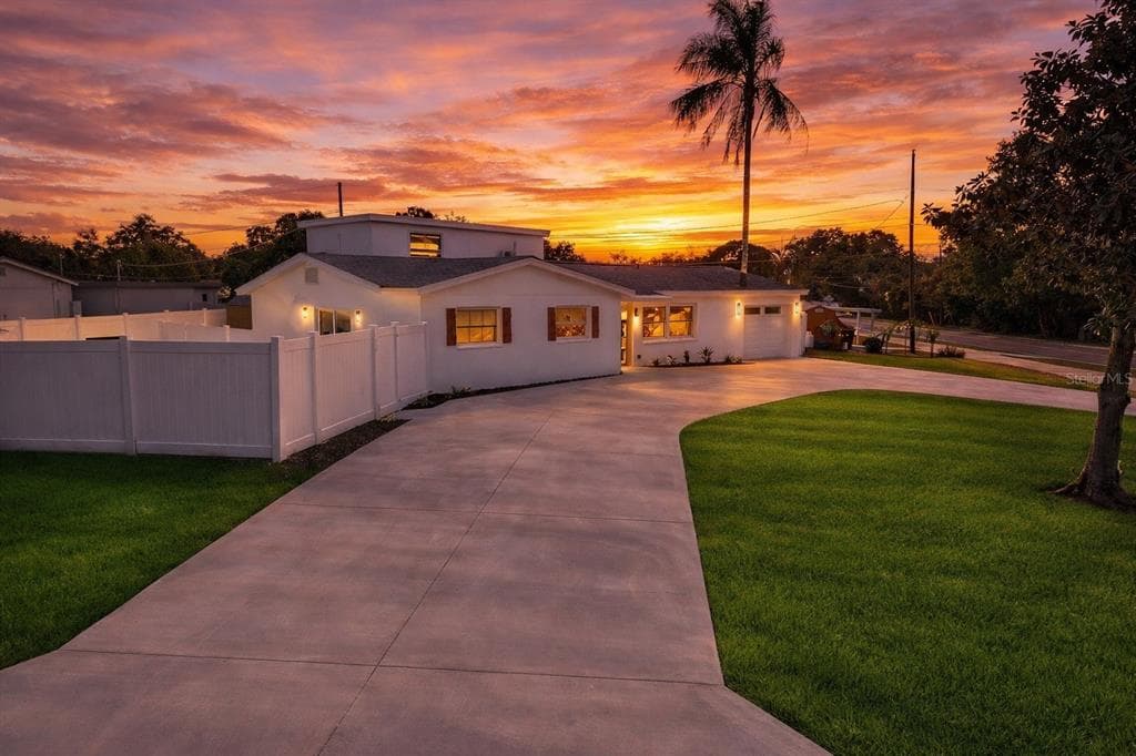 651 20TH STREET, LARGO, FL 33770 photo 3