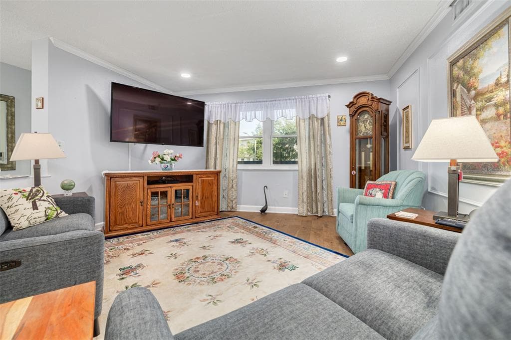 8198 TERRACE GARDEN DRIVE, Unit# 202, ST PETERSBURG, FL, 33709 photo 2