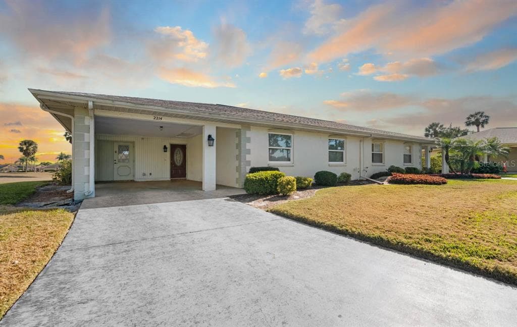 2214 HIGHCLERE CIRCLE Unit 6, SUN CITY CENTER, FL 33573