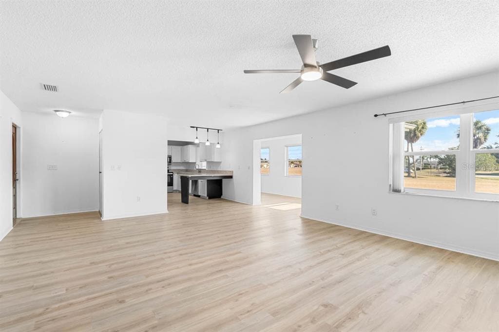 2214 HIGHCLERE CIRCLE Unit 6, SUN CITY CENTER, FL 33573 photo 5