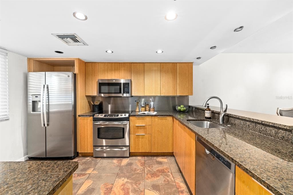 201 LAUREL Street Unit 310, TAMPA, FL 33602 photo 5