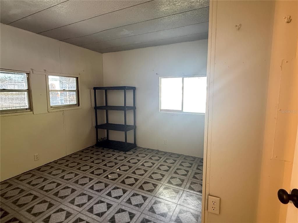 5104 LITTLE LAKE CT, ZEPHYRHILLS, FL 33542 photo 5