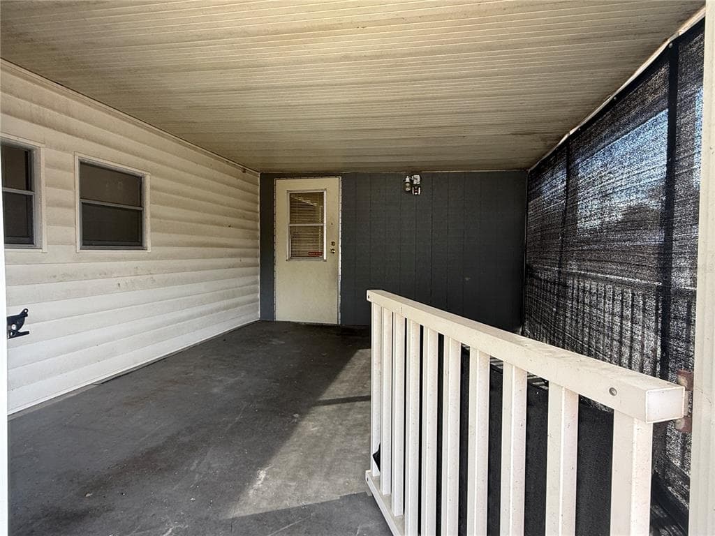 5104 LITTLE LAKE CT, ZEPHYRHILLS, FL 33542 photo 4