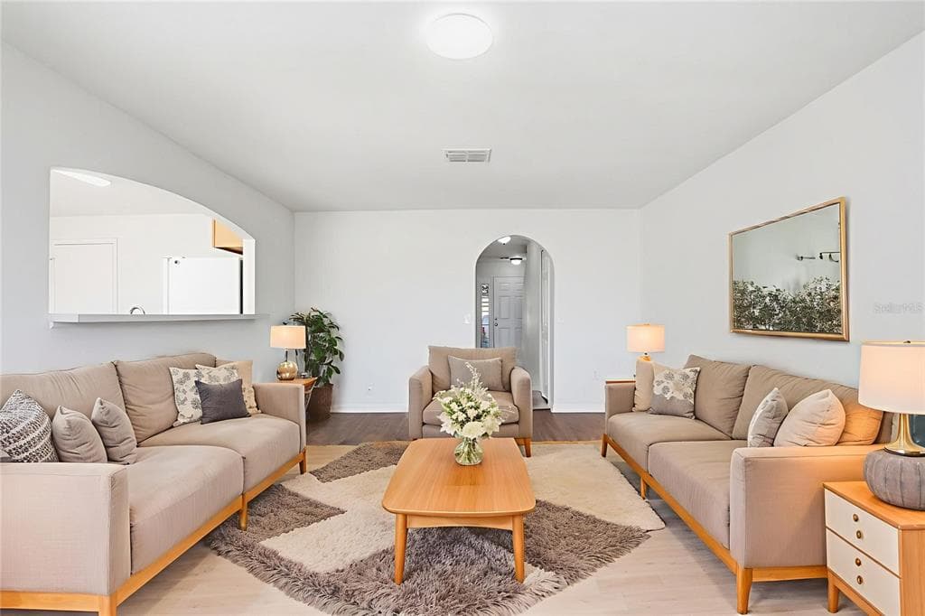 1046 BRENTON LEAF DRIVE, RUSKIN, FL 33570 photo 2