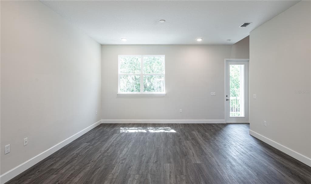 9704 TATE LANE, TAMPA, FL 33626 photo 4