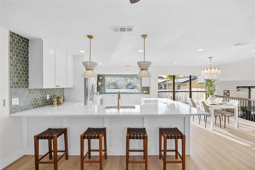 8507 WOODDALE COURT, TAMPA, FL 33615 photo 4