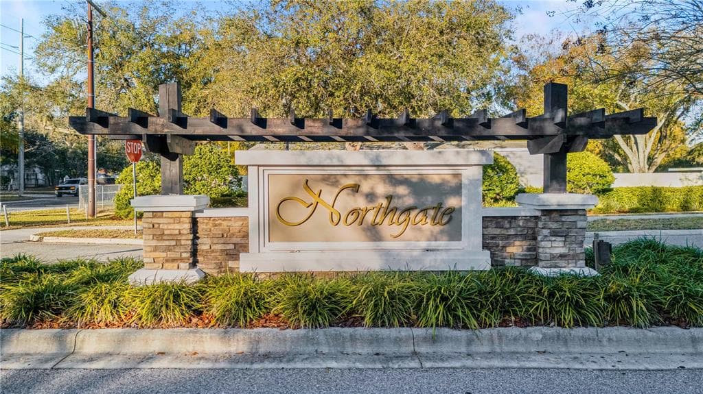 7612 SUNSHINE BRIDGE Avenue, GIBSONTON, FL 33534 photo 4